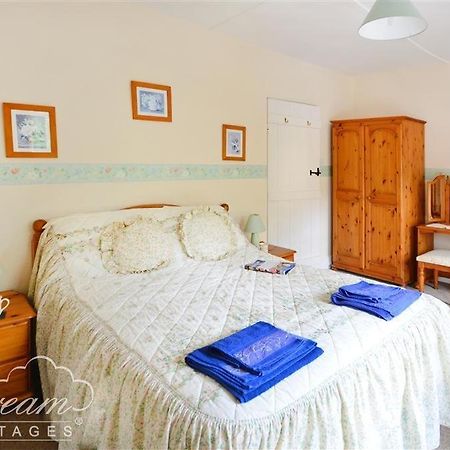 Brickyard Cottage Moreton  Екстер'єр фото
