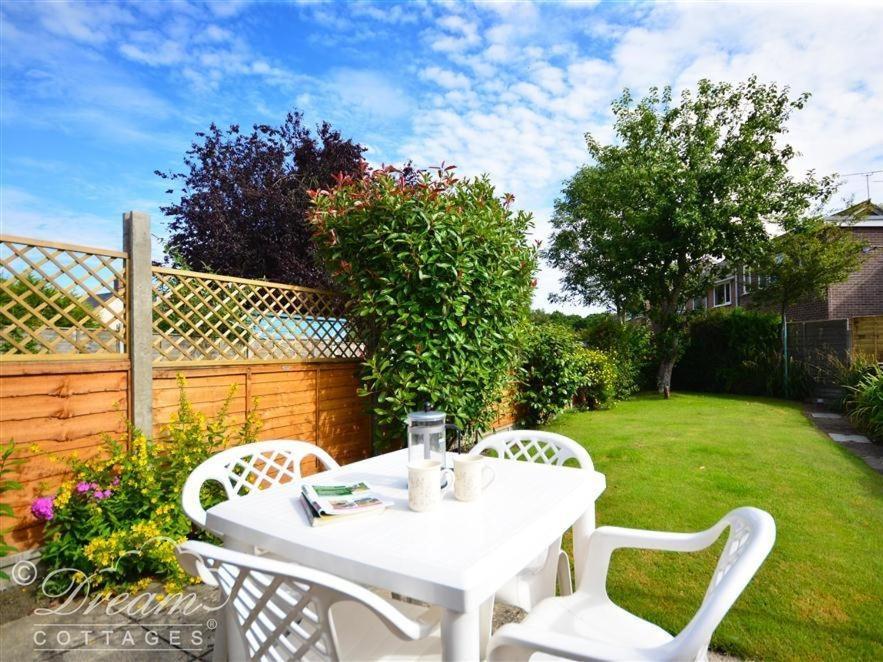 Brickyard Cottage Moreton  Екстер'єр фото