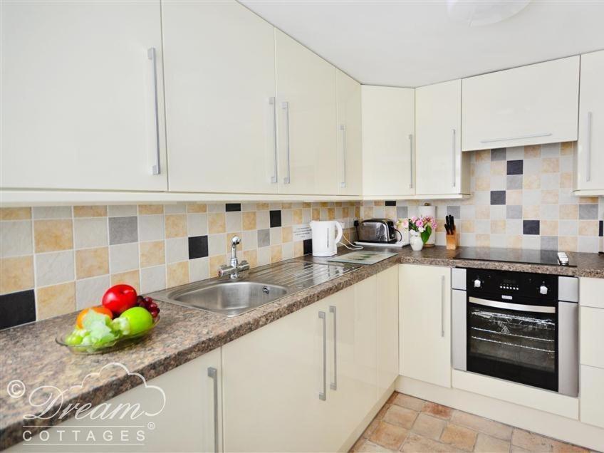 Brickyard Cottage Moreton  Екстер'єр фото
