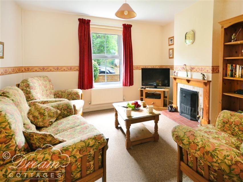 Brickyard Cottage Moreton  Екстер'єр фото