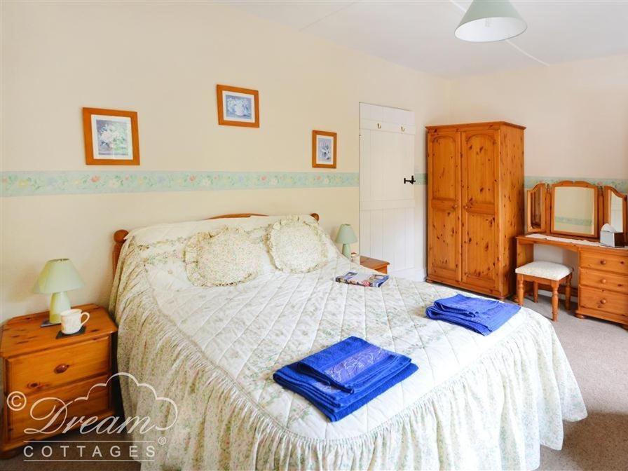 Brickyard Cottage Moreton  Екстер'єр фото