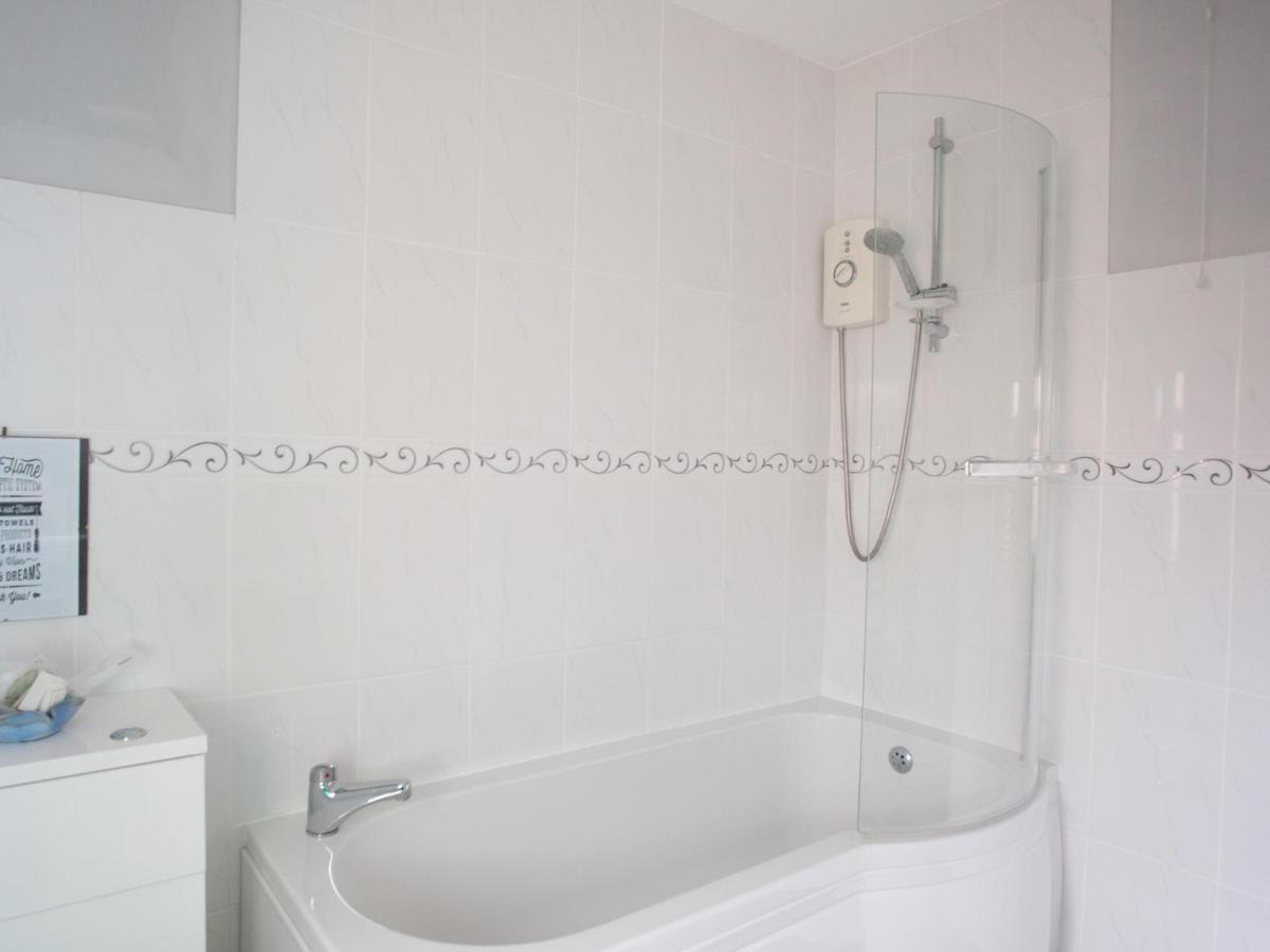 Brickyard Cottage Moreton  Екстер'єр фото
